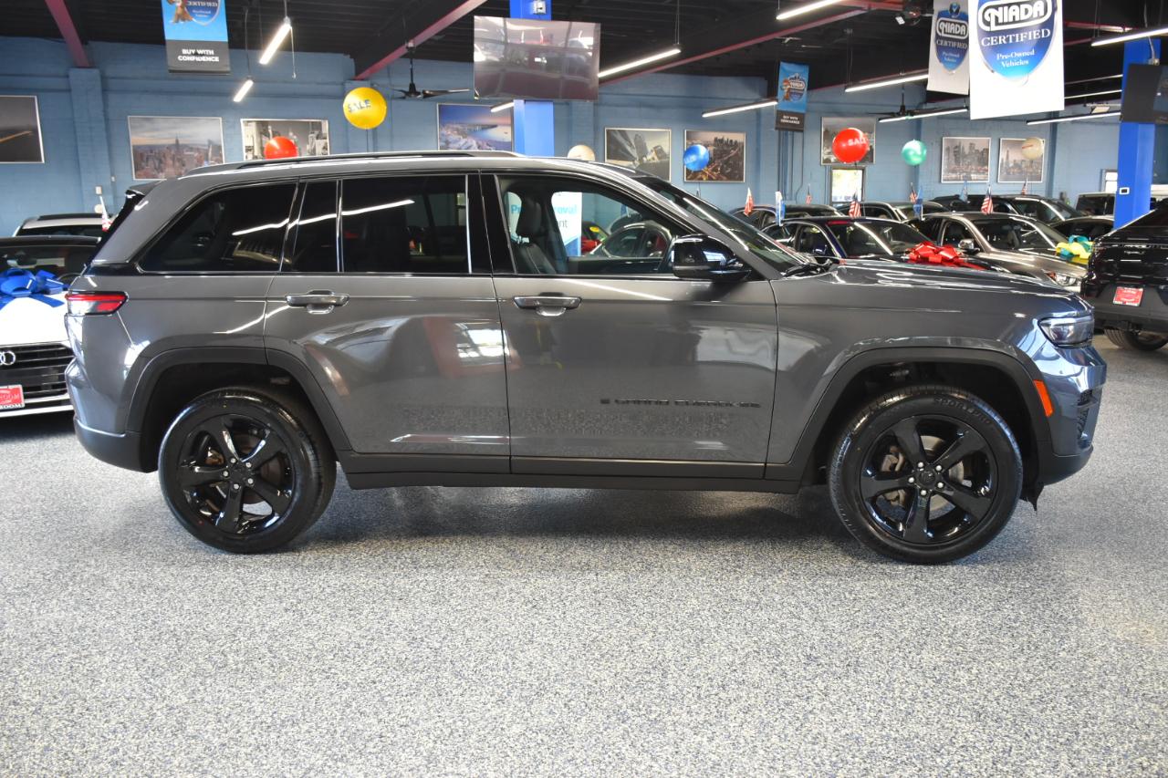 Jeep Grand Cherokee 4WD 4dr Laredo Altitude *Ltd Avail* 2022