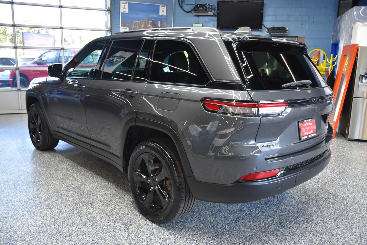 Jeep Grand Cherokee 4WD 4dr Laredo Altitude *Ltd Avail* 2022