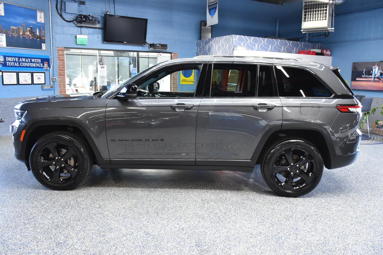 Jeep Grand Cherokee 4WD 4dr Laredo Altitude *Ltd Avail* 2022