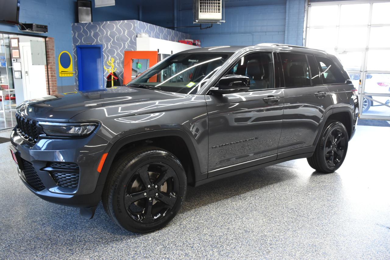Jeep Grand Cherokee 4WD 4dr Laredo Altitude *Ltd Avail* 2022