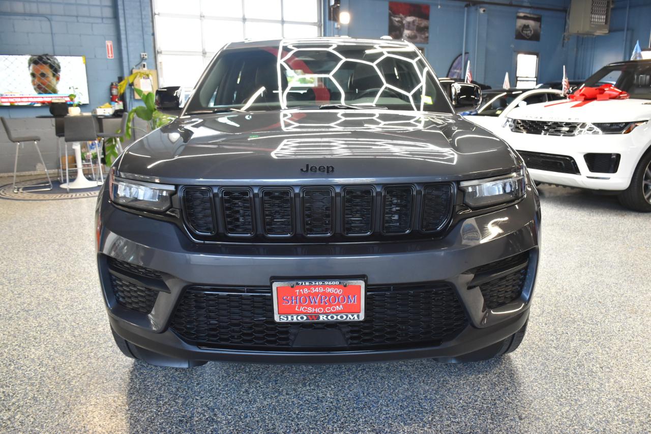 Jeep Grand Cherokee 4WD 4dr Laredo Altitude *Ltd Avail* 2022
