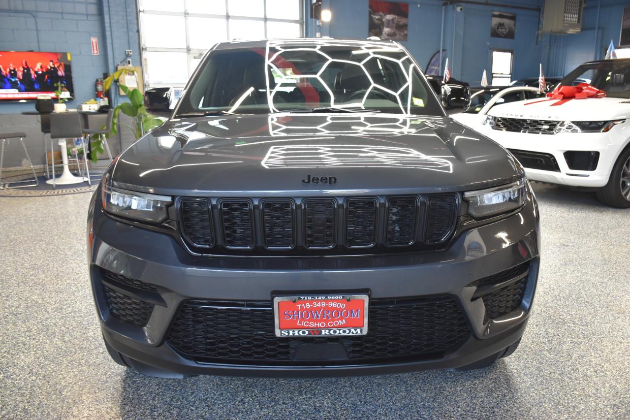 Jeep Grand Cherokee 4WD 4dr Laredo Altitude *Ltd Avail* 2022