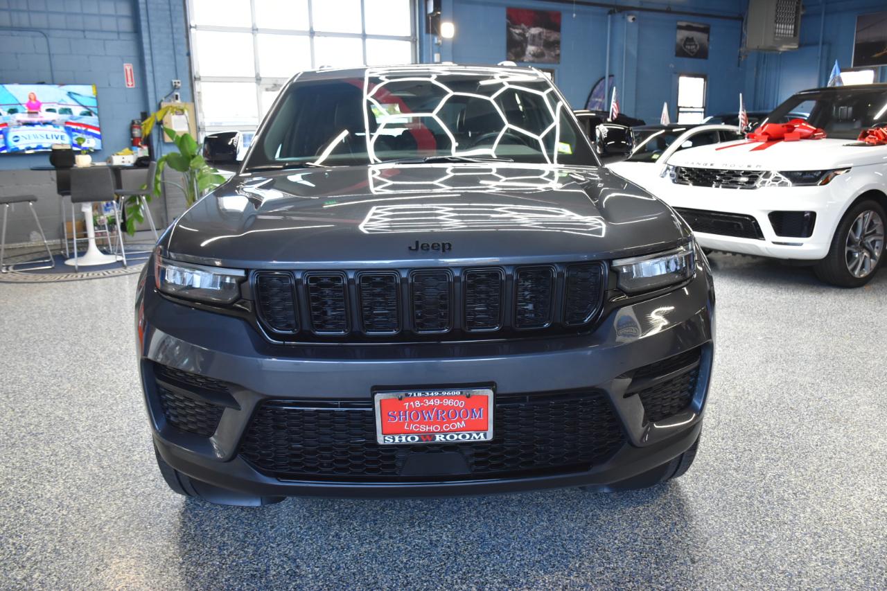 Jeep Grand Cherokee 4WD 4dr Laredo Altitude *Ltd Avail* 2022