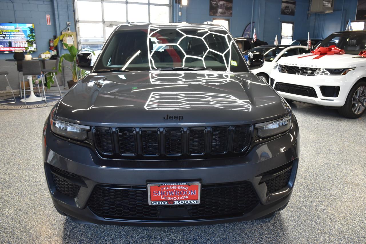 Jeep Grand Cherokee 4WD 4dr Laredo Altitude *Ltd Avail* 2022