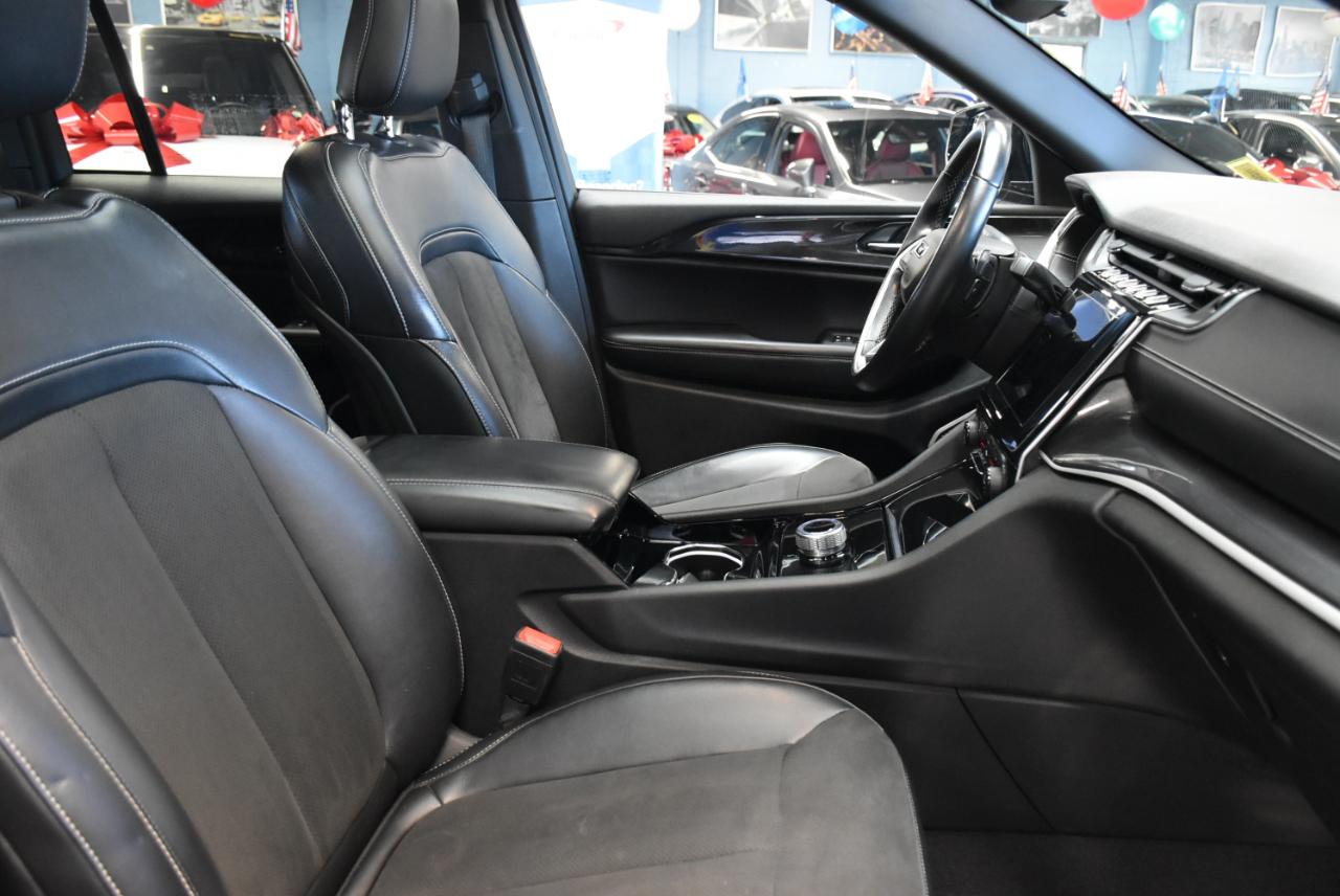 Jeep Grand Cherokee 4WD 4dr Laredo Altitude *Ltd Avail* 2022