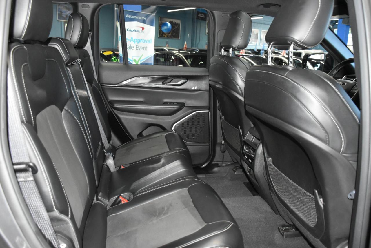 Jeep Grand Cherokee 4WD 4dr Laredo Altitude *Ltd Avail* 2022