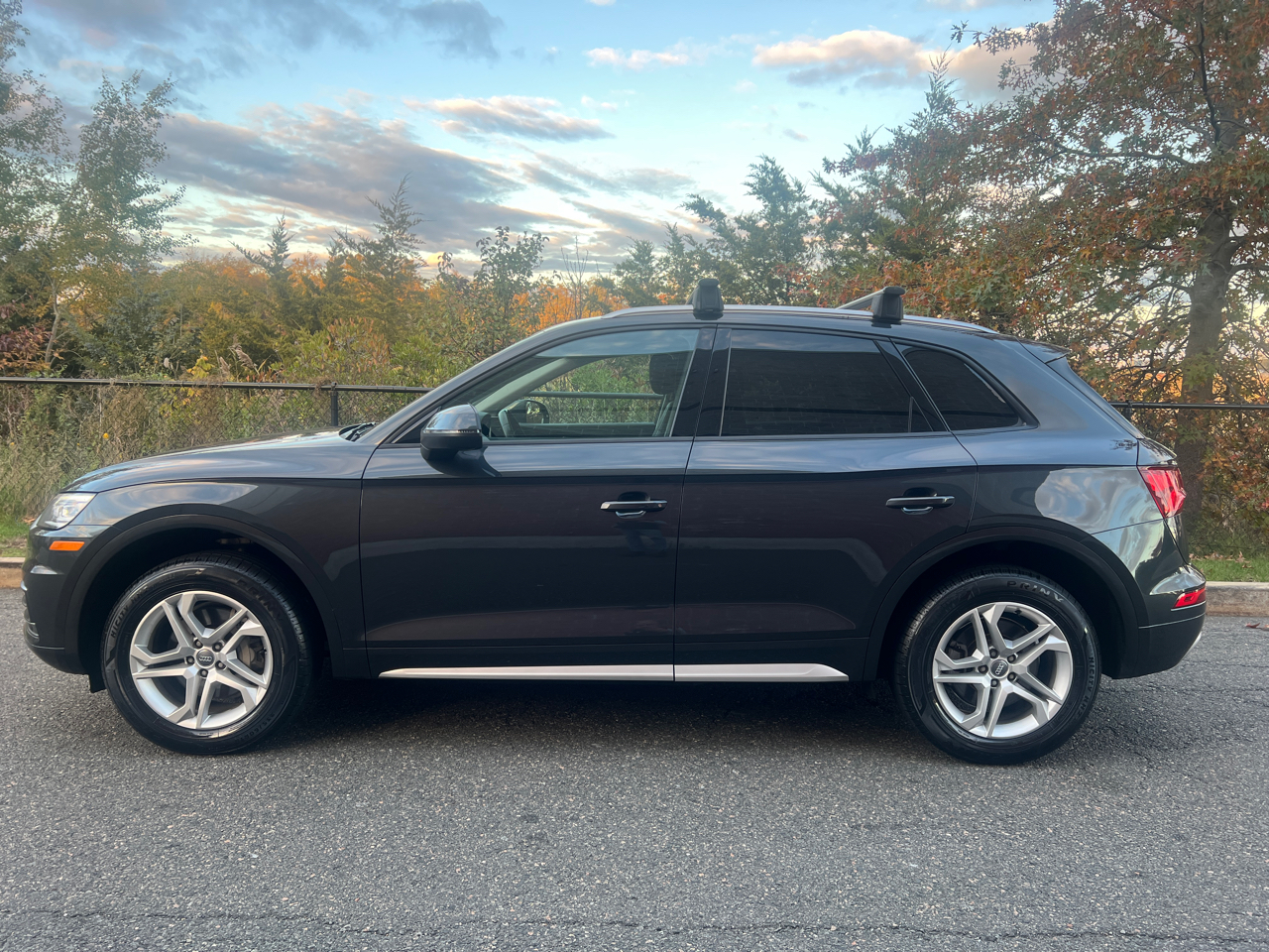 Audi Q5 2.0T Premium quattro 2018 Audi Q5 2.0T Premium quattro 2018