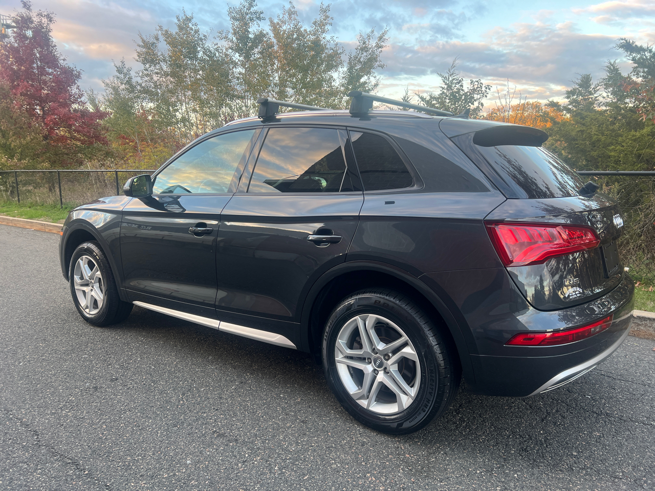 Audi Q5 2.0T Premium quattro 2018 Audi Q5 2.0T Premium quattro 2018