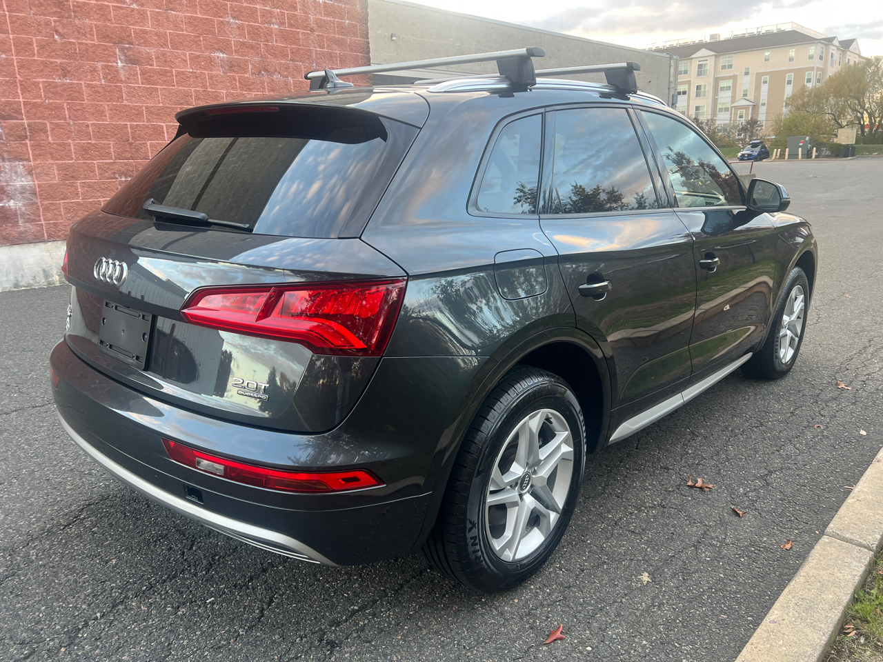 Audi Q5 2.0T Premium quattro 2018 Audi Q5 2.0T Premium quattro 2018