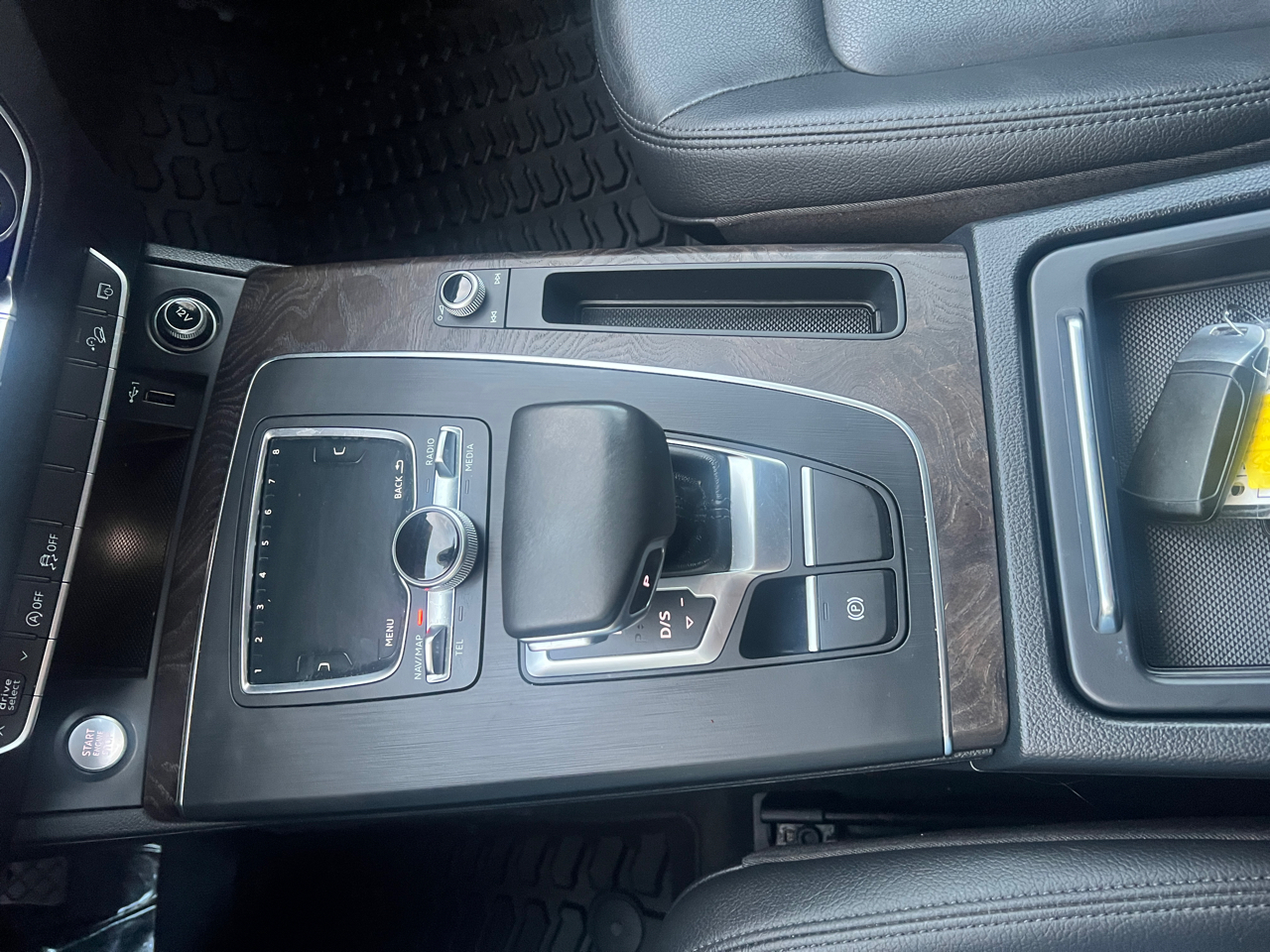 Audi Q5 2.0T Premium quattro 2018 Audi Q5 2.0T Premium quattro 2018