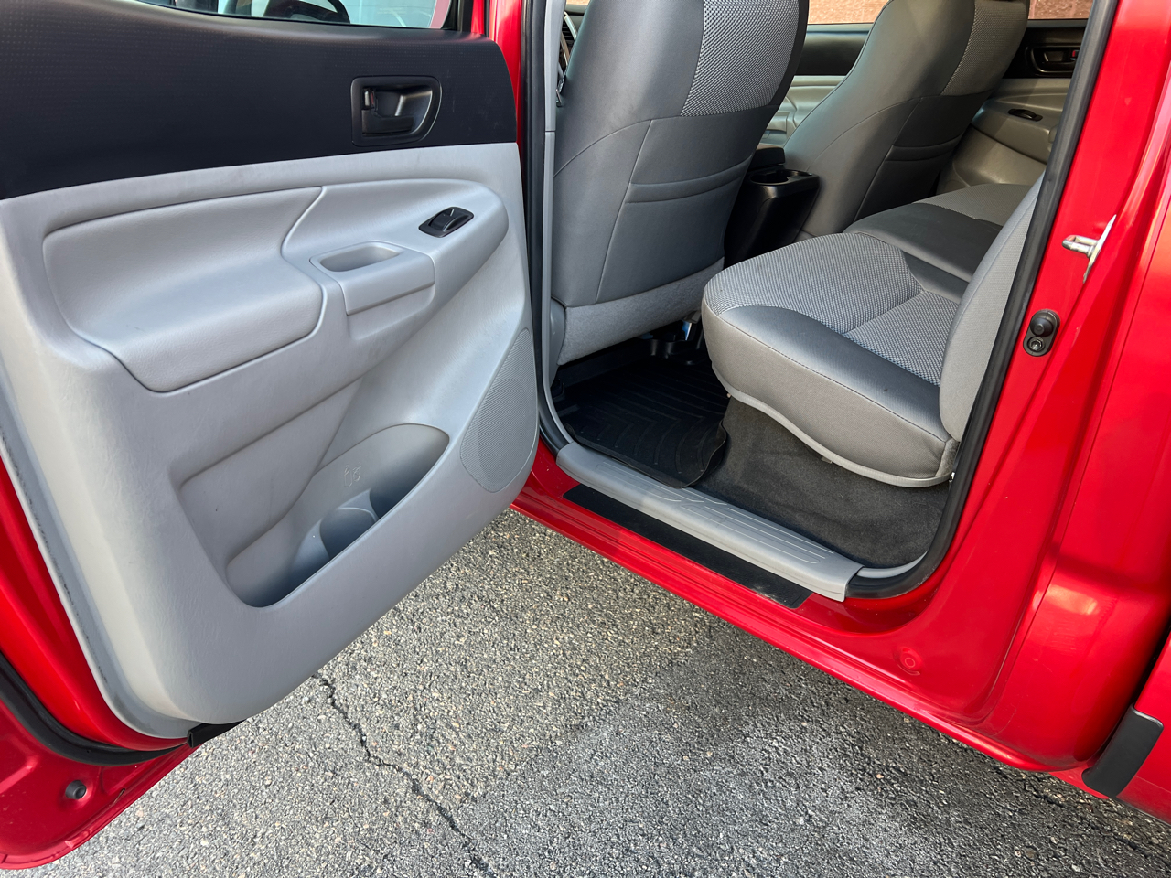 Toyota Tacoma TRD Sport Double Cab 6' Bed V6 4x4 AT (Natl) 2015