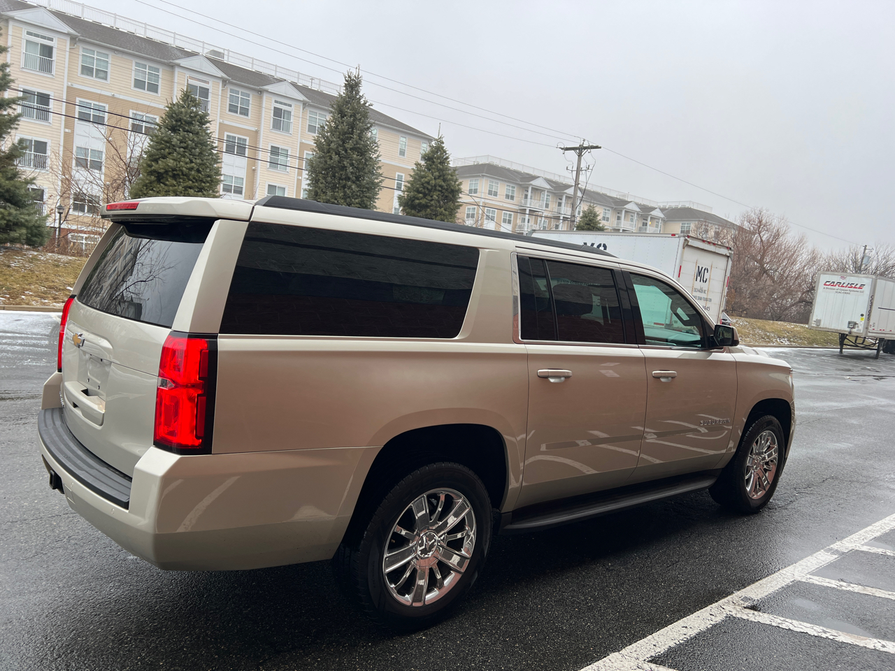 Chevrolet Suburban LT 4WD 2016