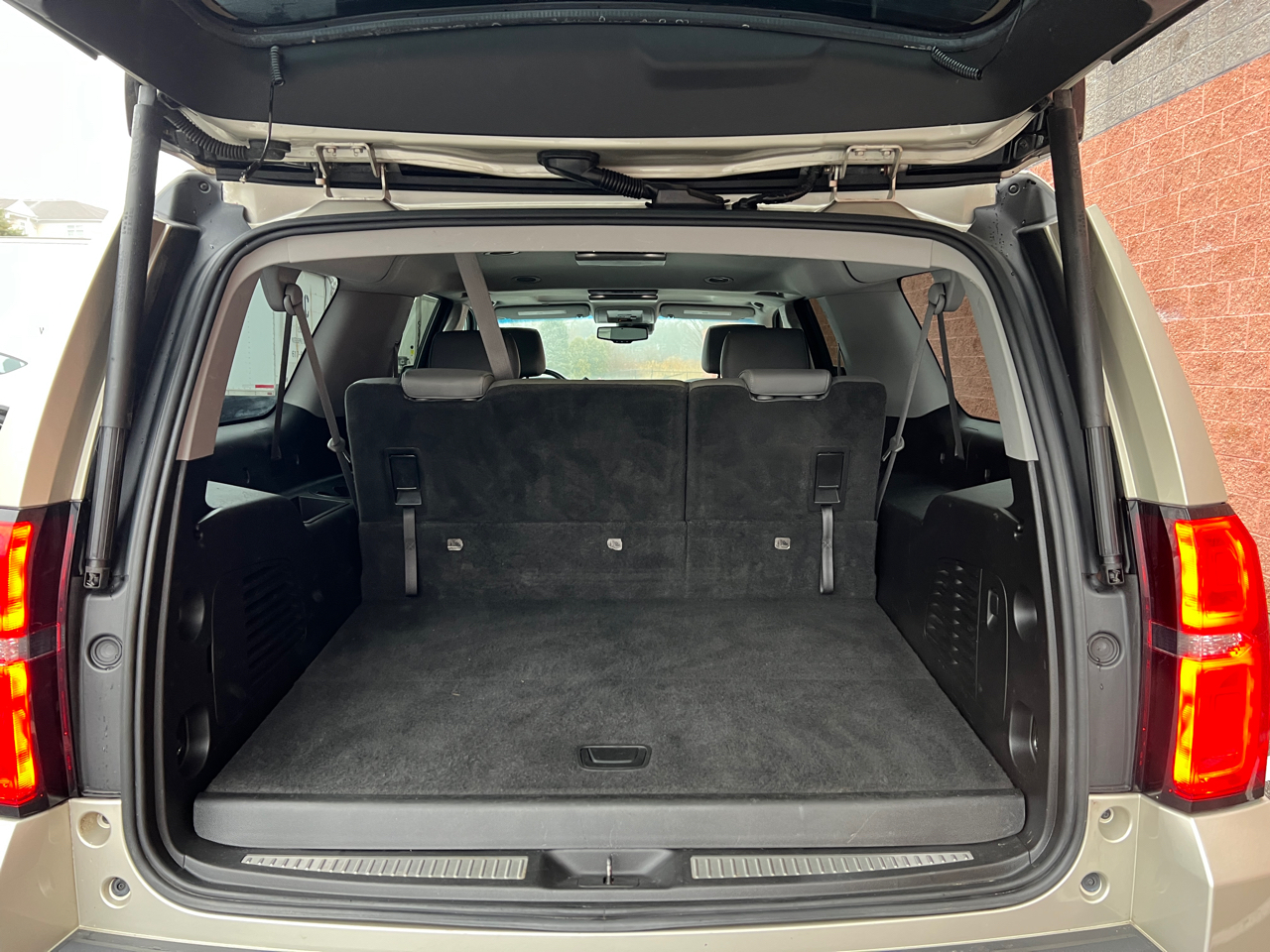 Chevrolet Suburban LT 4WD 2016