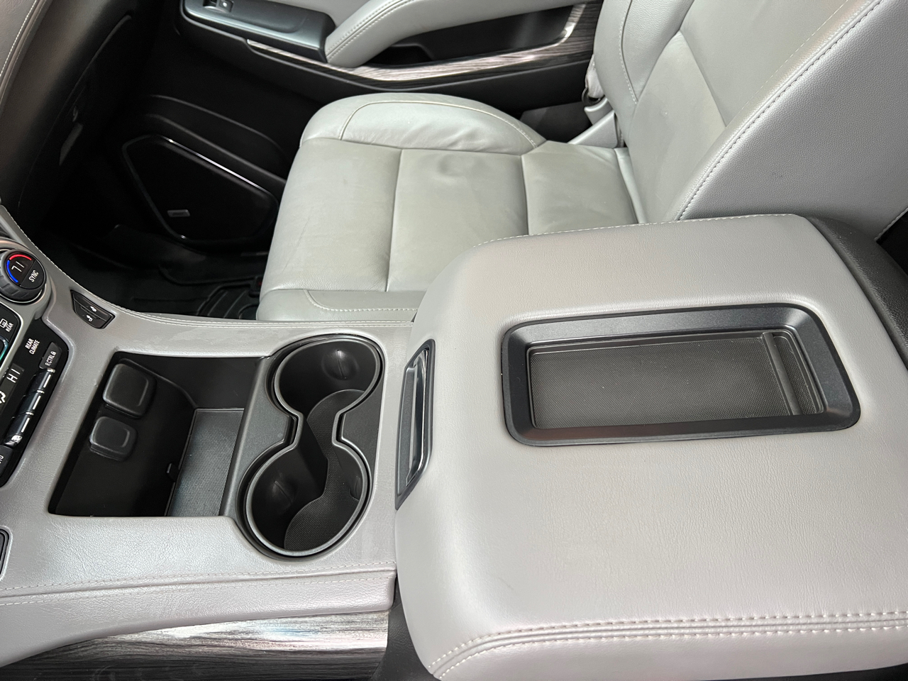 Chevrolet Suburban LT 4WD 2016