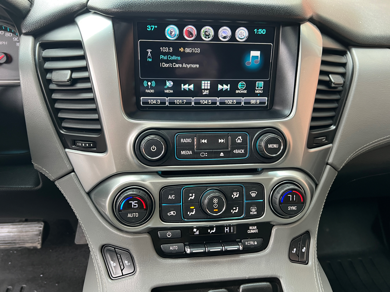 Chevrolet Suburban LT 4WD 2016