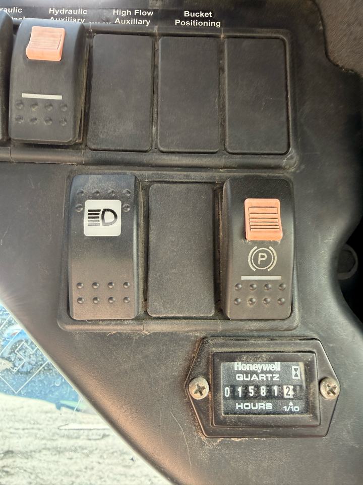 Takeuchi TS80R2  2015