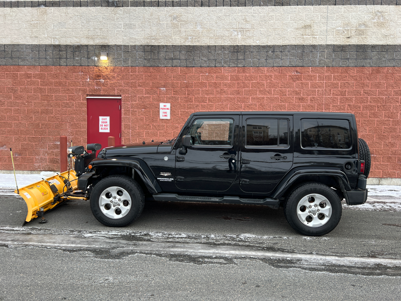 Jeep Wrangler Unlimited Sahara 4WD 2013