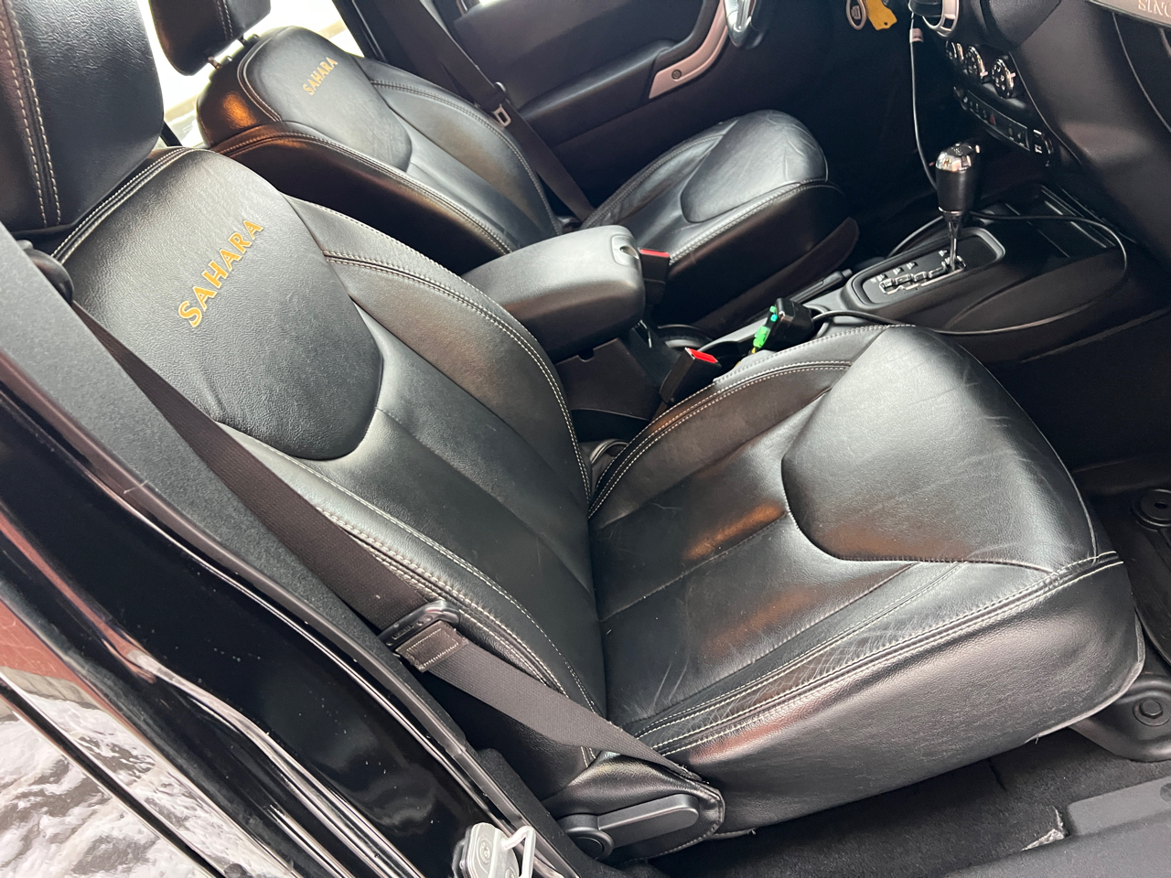 Jeep Wrangler Unlimited Sahara 4WD 2013