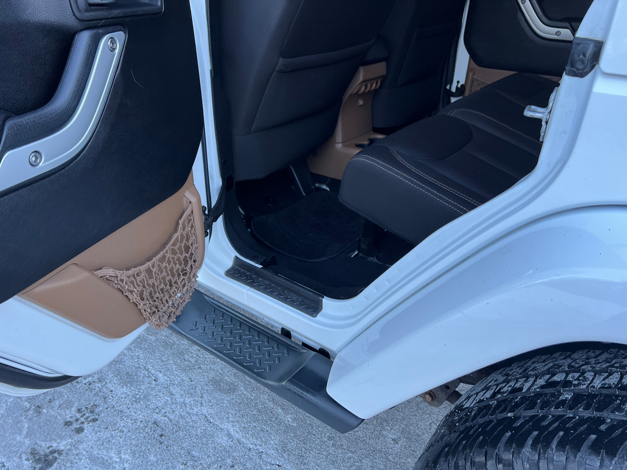 Jeep Wrangler Unlimited Sahara 4WD 2014