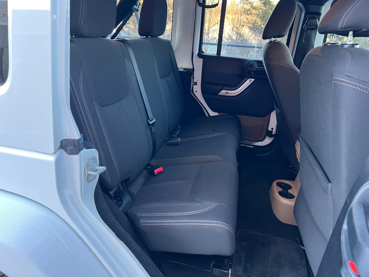 Jeep Wrangler Unlimited Sahara 4WD 2014