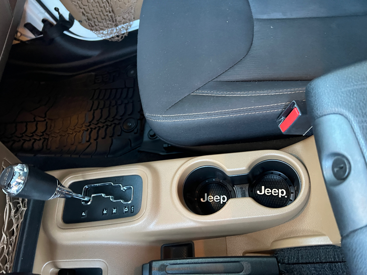 Jeep Wrangler Unlimited Sahara 4WD 2014