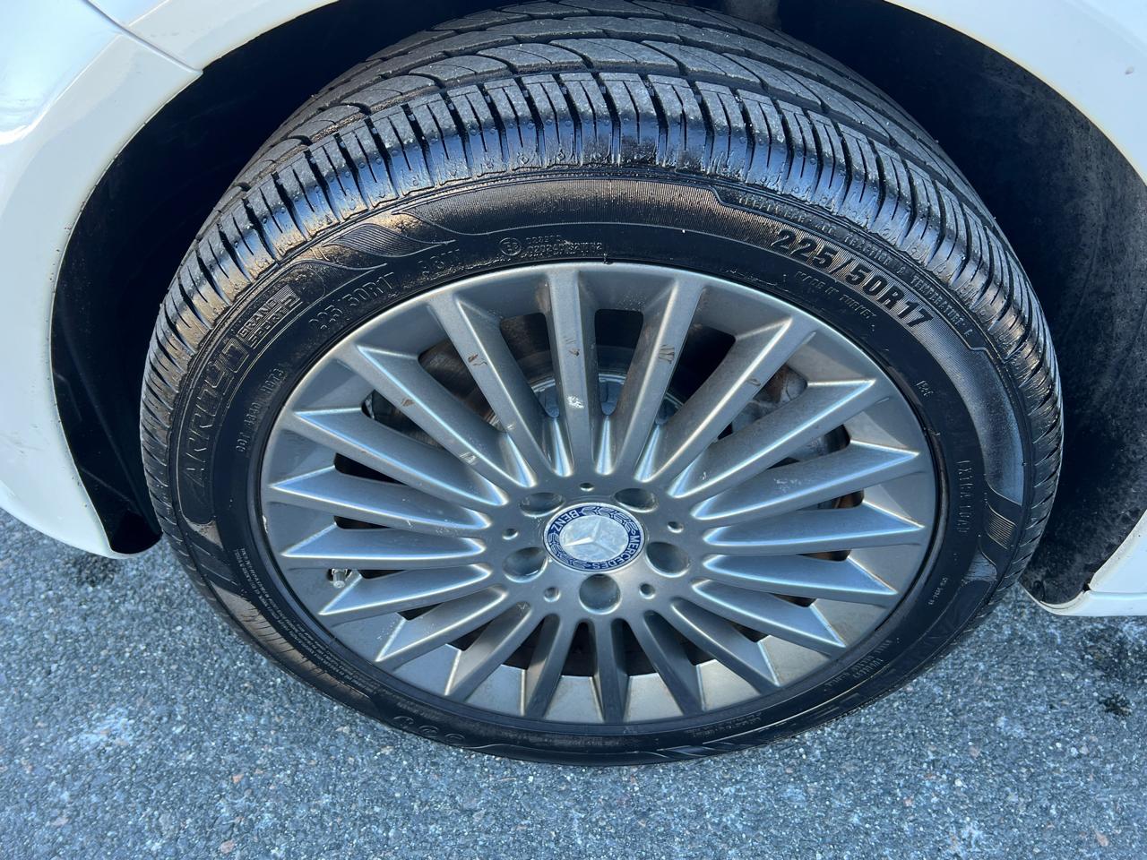 Mercedes-Benz C-Class C300 4MATIC Sedan 2015