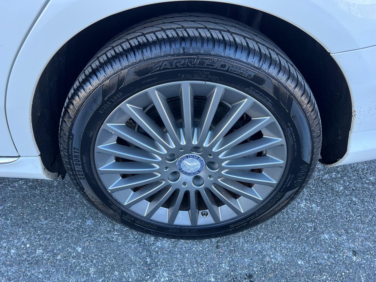 Mercedes-Benz C-Class C300 4MATIC Sedan 2015