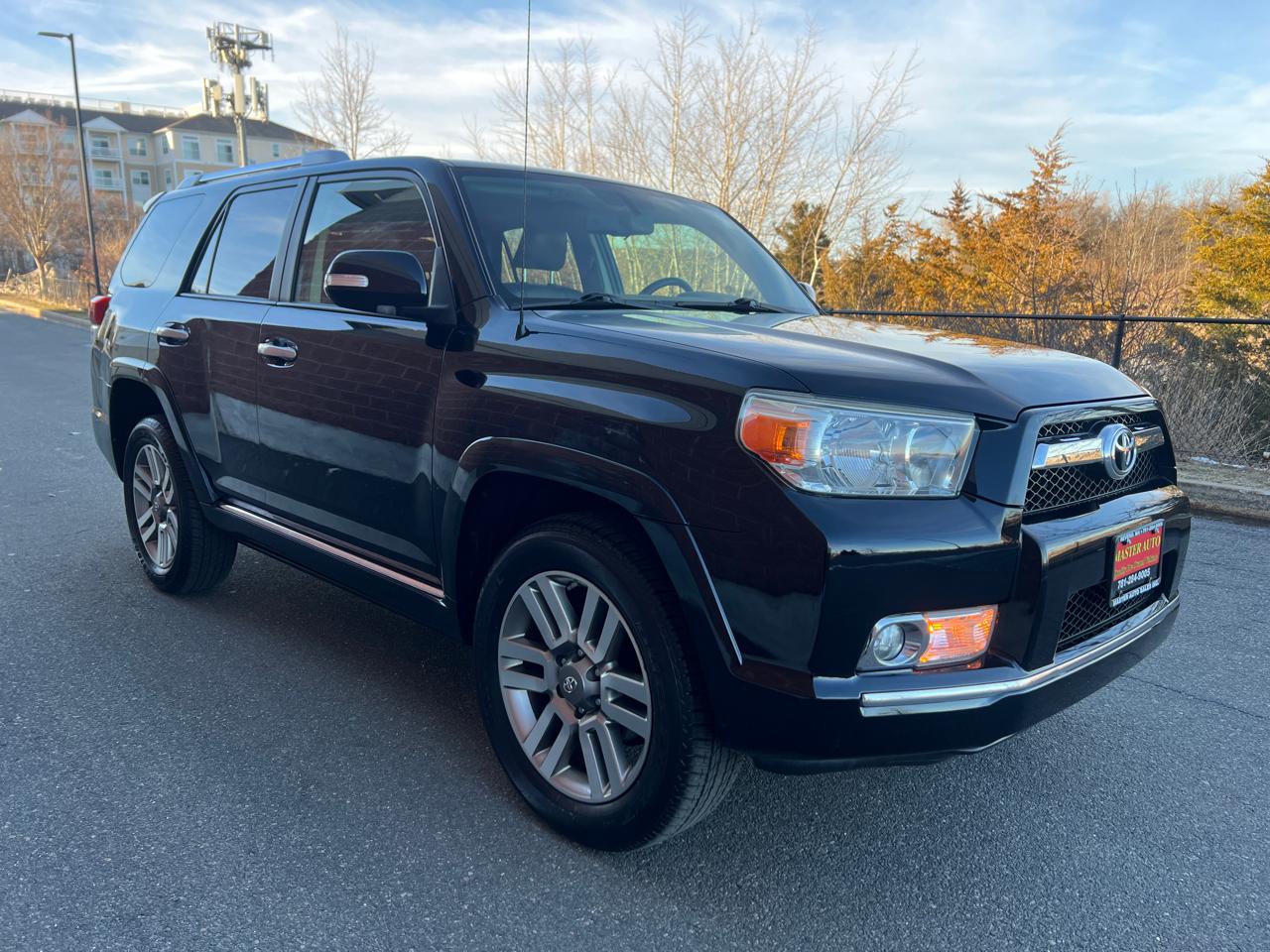 Toyota 4Runner 4WD 4dr V6 Limited (Natl) 2013