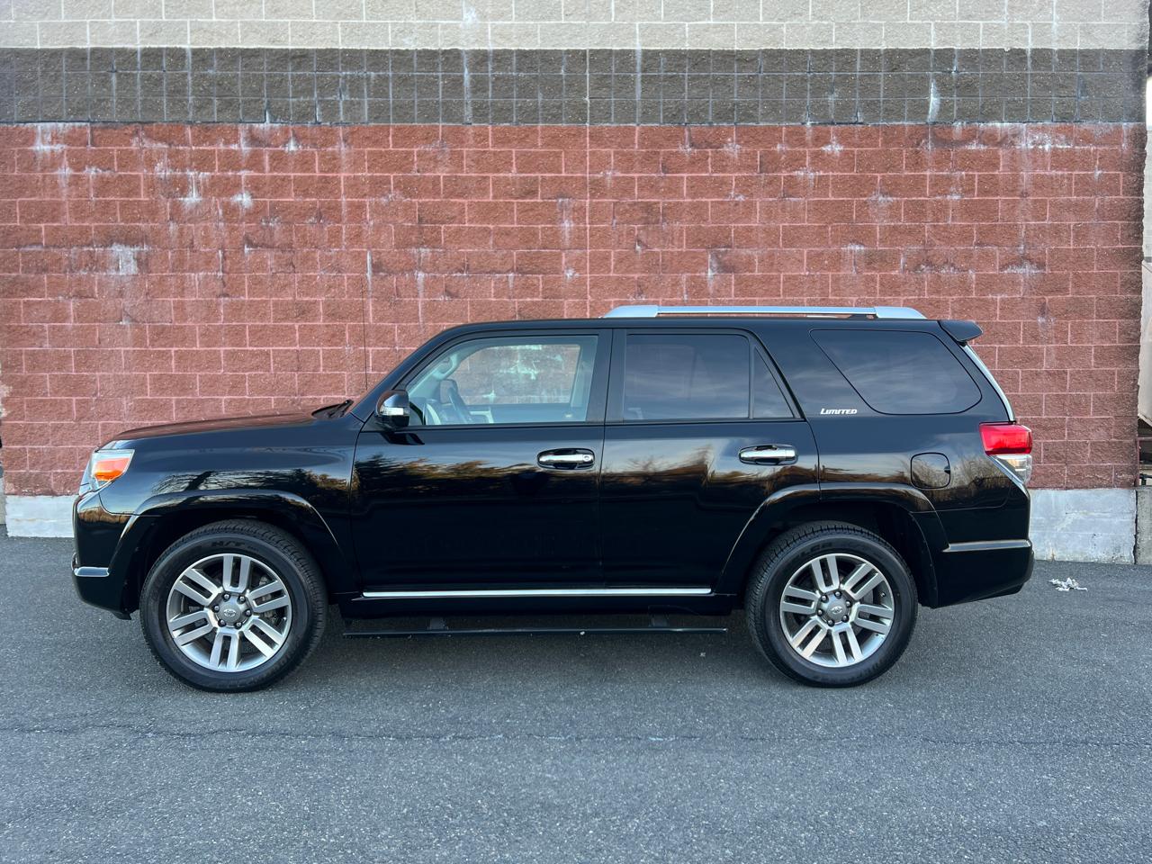 Toyota 4Runner 4WD 4dr V6 Limited (Natl) 2013