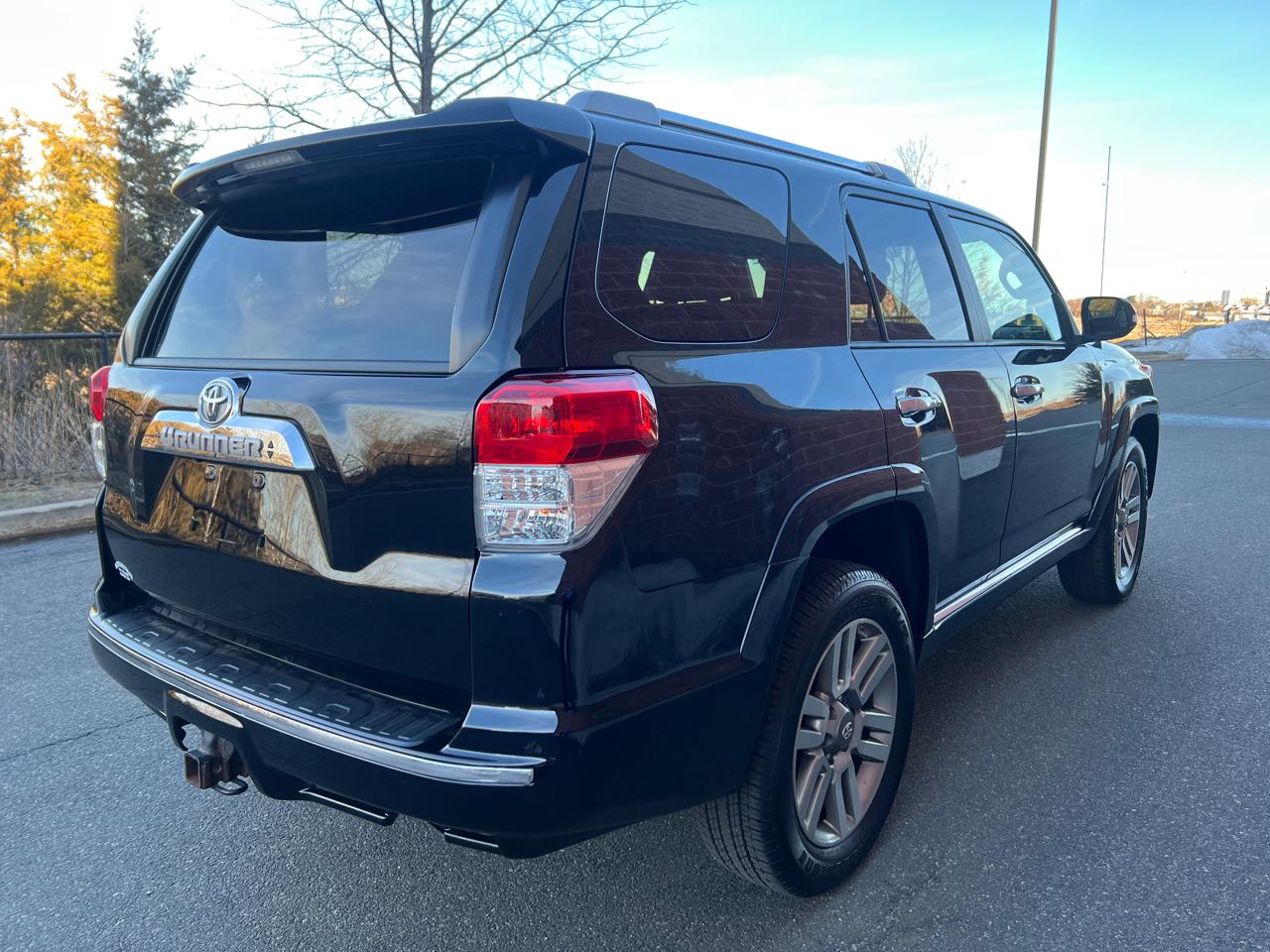 Toyota 4Runner 4WD 4dr V6 Limited (Natl) 2013