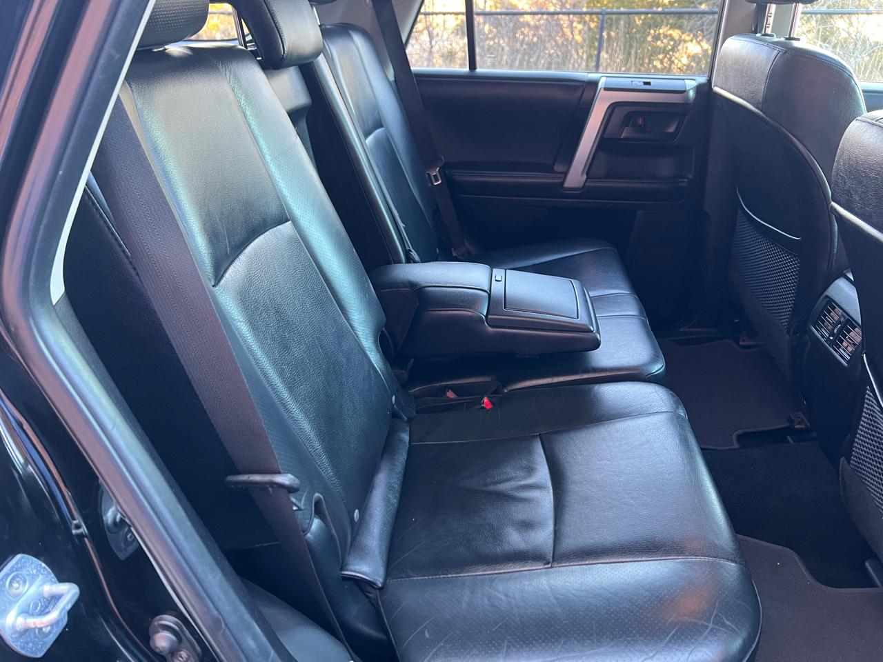 Toyota 4Runner 4WD 4dr V6 Limited (Natl) 2013