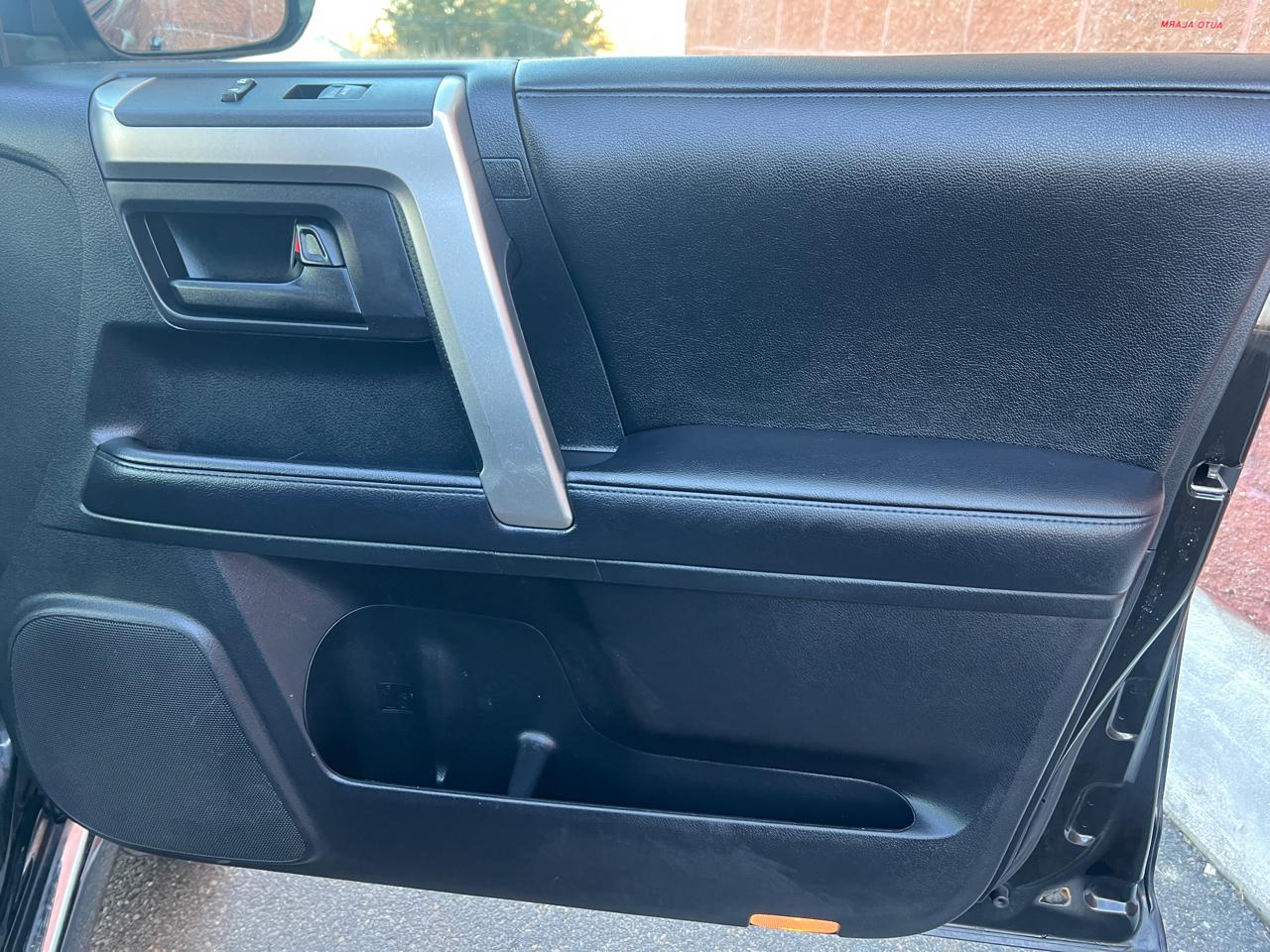 Toyota 4Runner 4WD 4dr V6 Limited (Natl) 2013