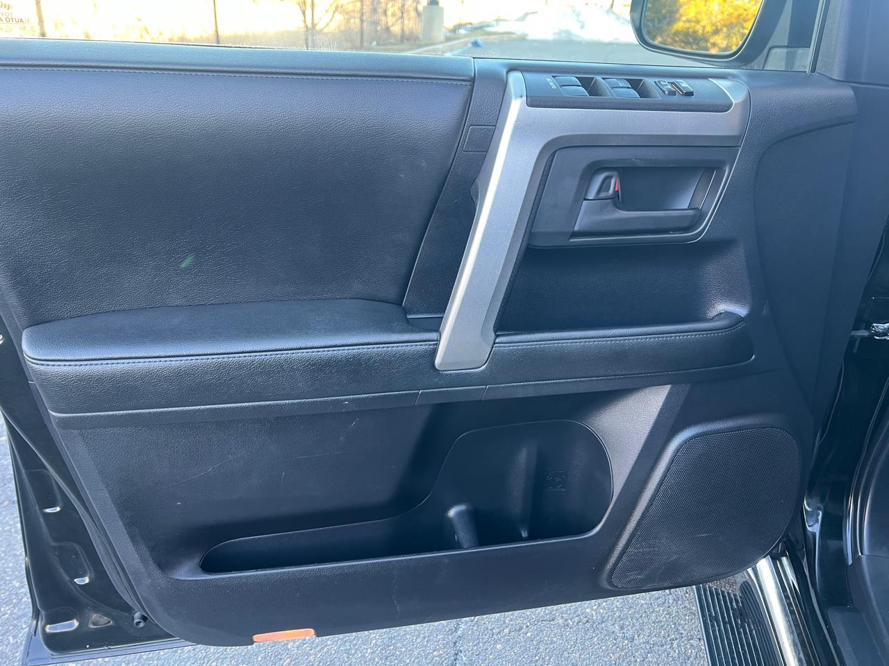 Toyota 4Runner 4WD 4dr V6 Limited (Natl) 2013