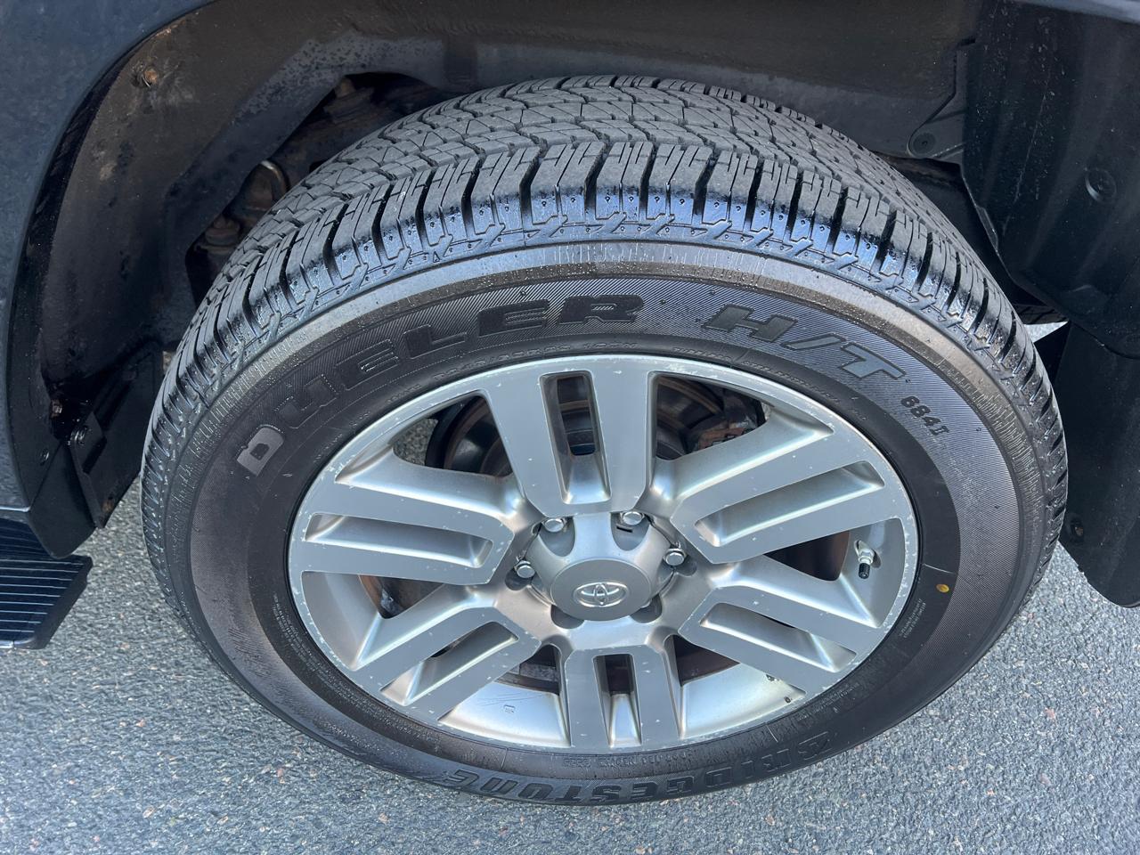 Toyota 4Runner 4WD 4dr V6 Limited (Natl) 2013