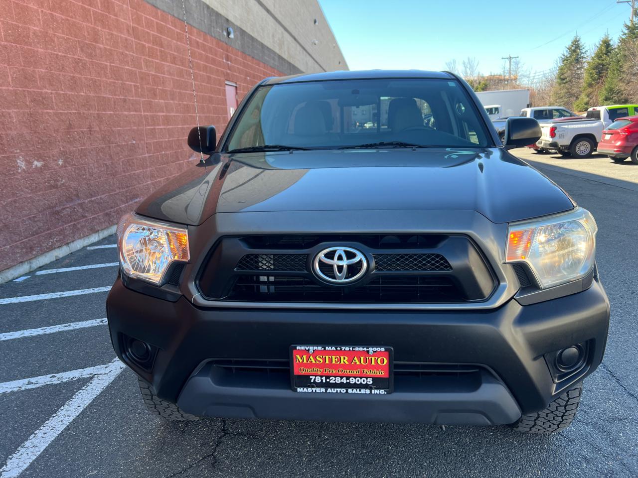 Toyota Tacoma 4WD SR Double Cab 5' Bed AT (Natl) 2012