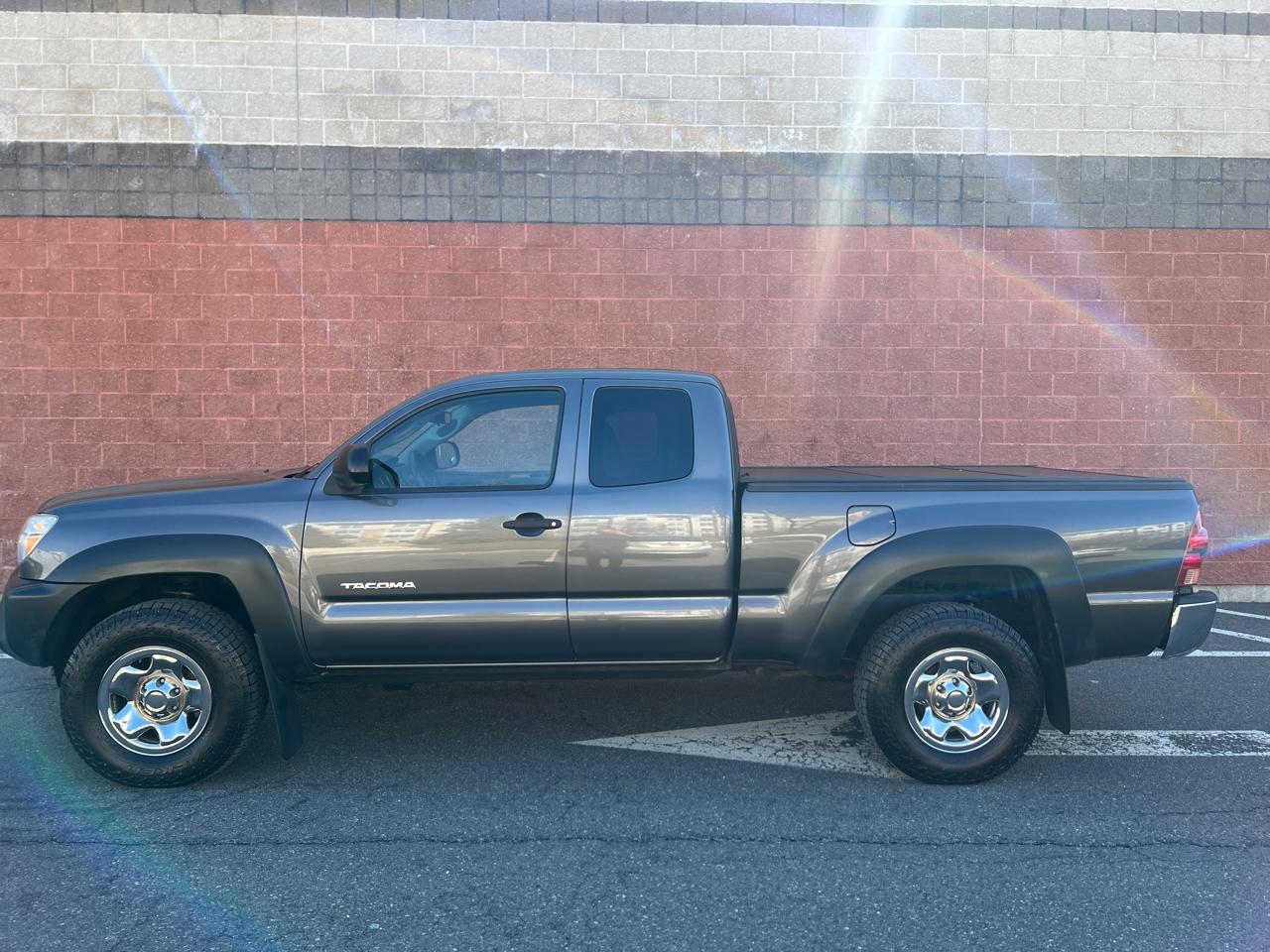 Toyota Tacoma 4WD SR Double Cab 5' Bed AT (Natl) 2012