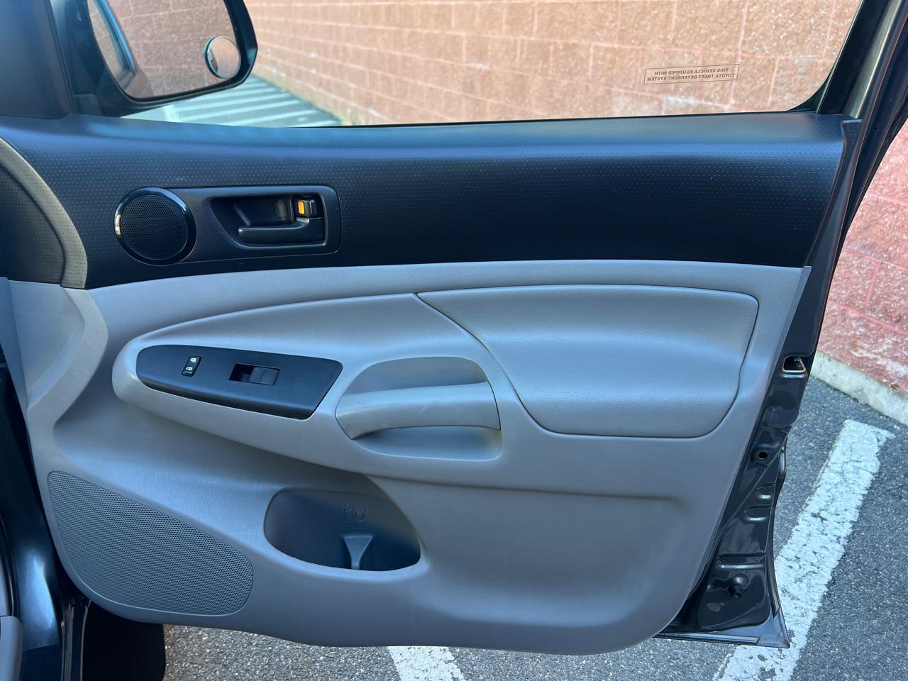 Toyota Tacoma 4WD SR Double Cab 5' Bed AT (Natl) 2012