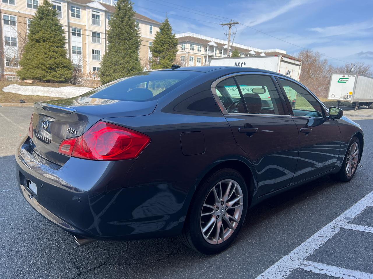 Infiniti G Sedan G37x AWD 2010