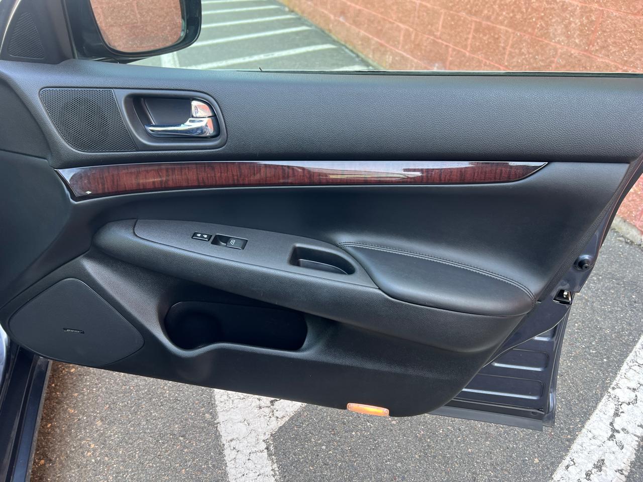 Infiniti G Sedan G37x AWD 2010