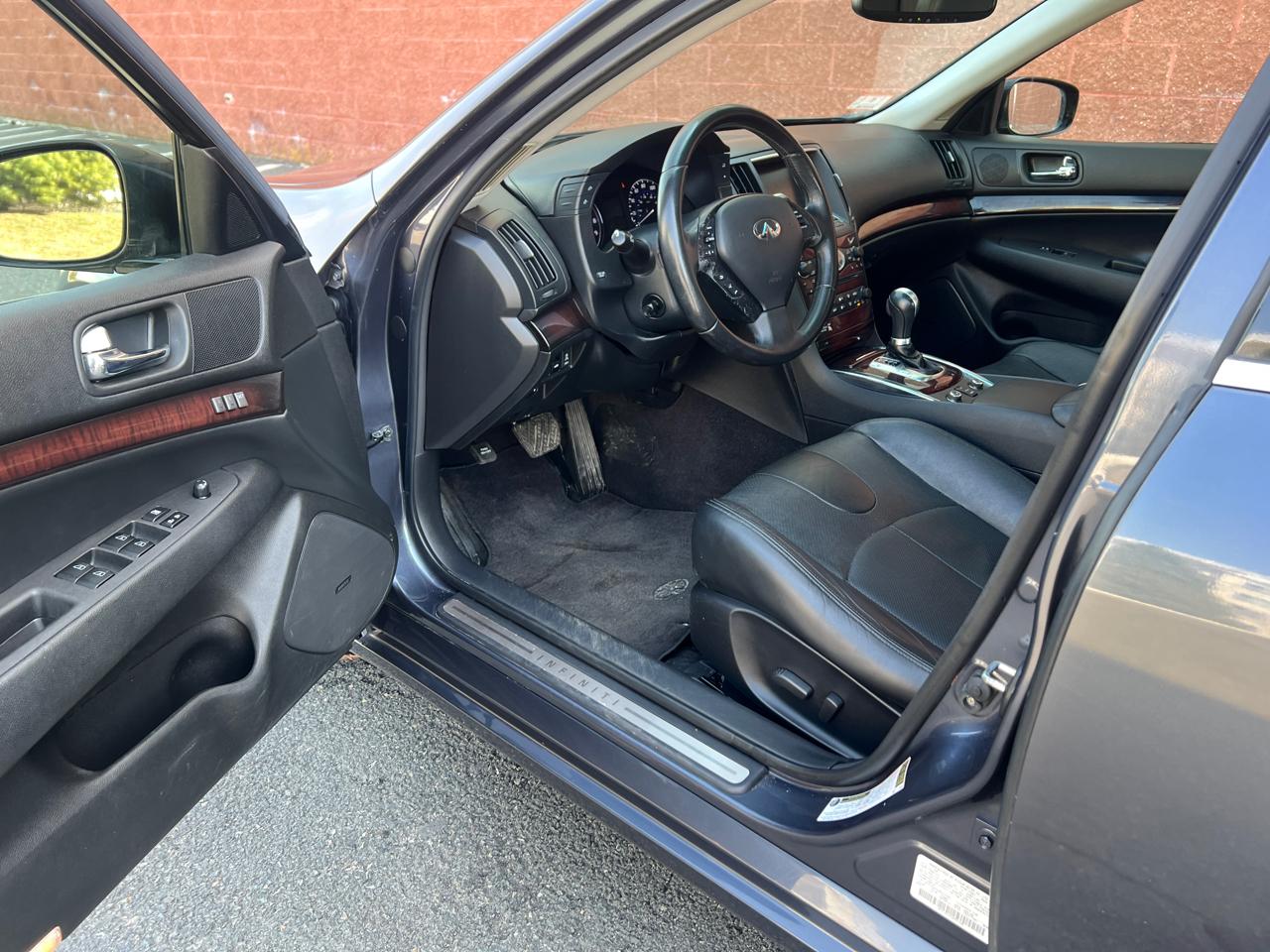 Infiniti G Sedan G37x AWD 2010