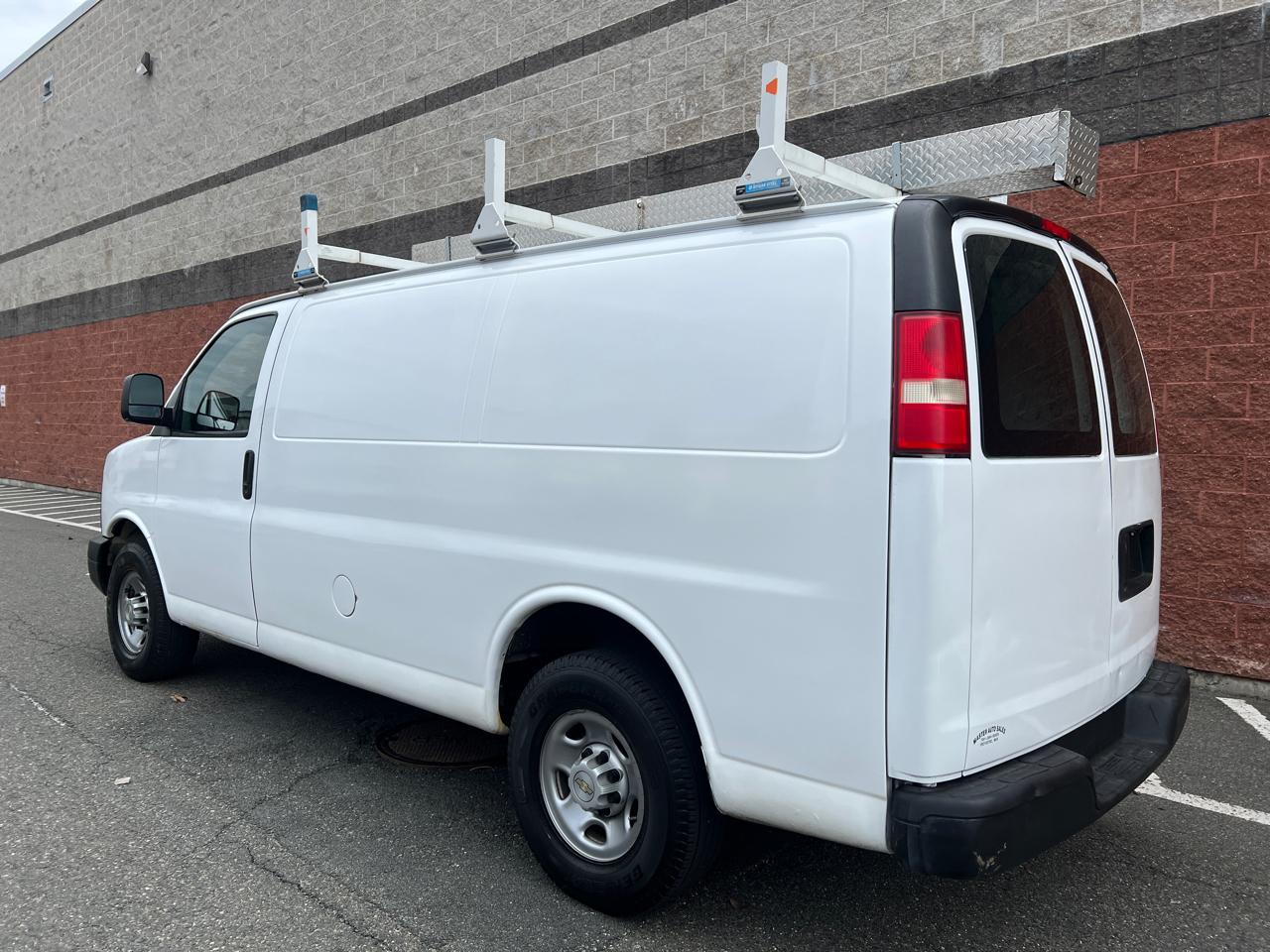 Chevrolet Express 2500 Cargo 2012