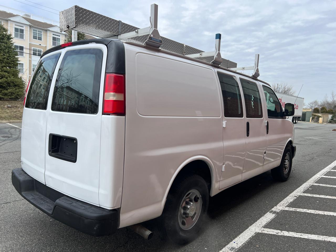 Chevrolet Express 2500 Cargo 2012