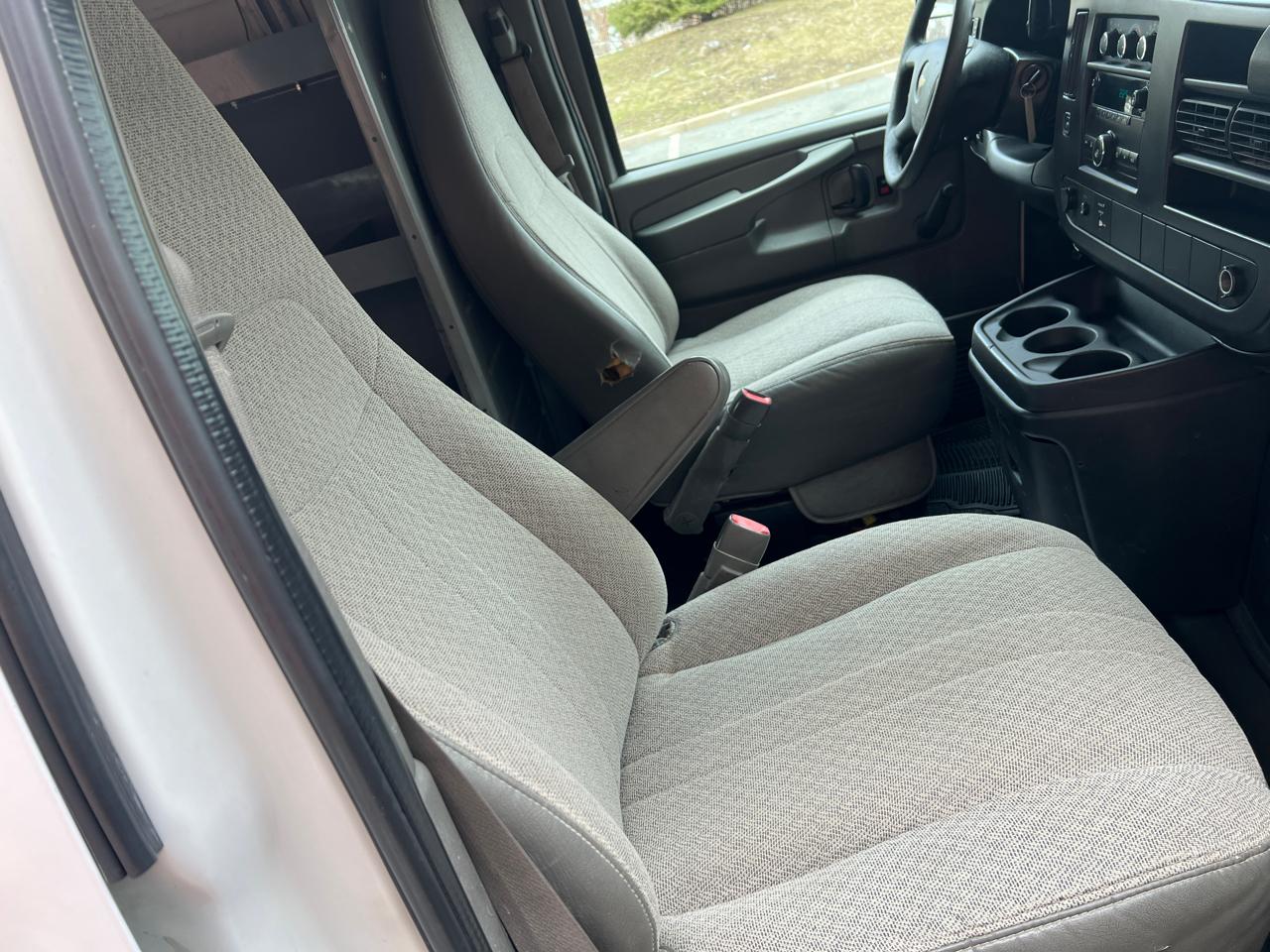 Chevrolet Express 2500 Cargo 2012