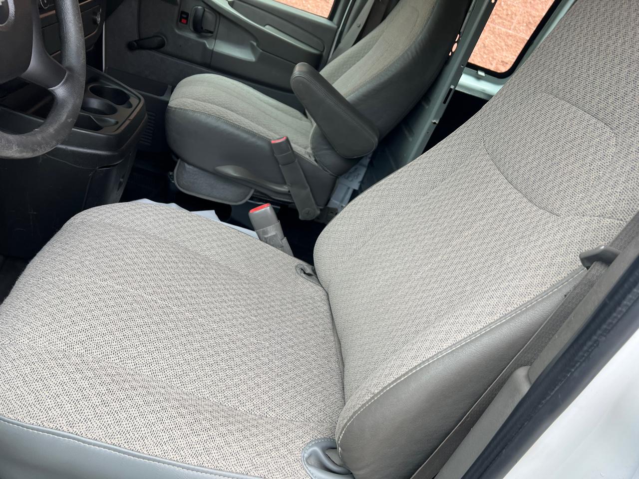 Chevrolet Express 2500 Cargo 2012