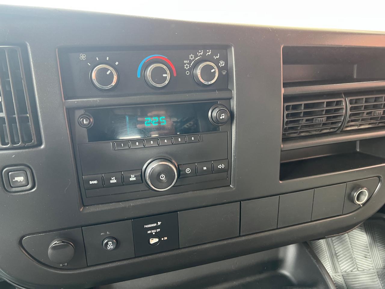 Chevrolet Express 2500 Cargo 2012