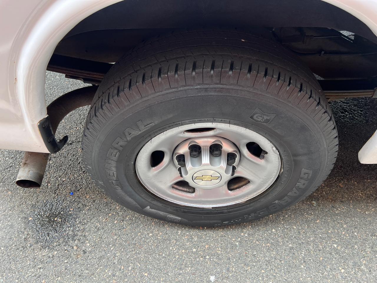 Chevrolet Express 2500 Cargo 2012