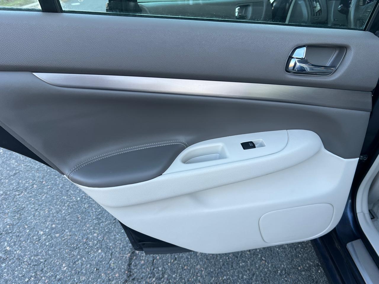 Infiniti G Sedan 37x AWD 2013