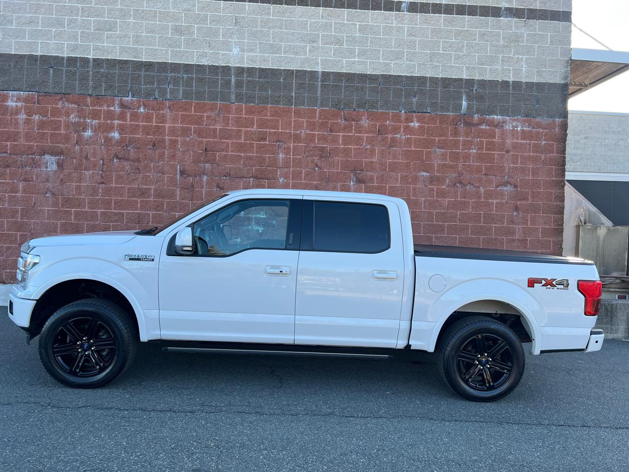 Ford F-150 4WD SuperCrew 157" Lariat 2019