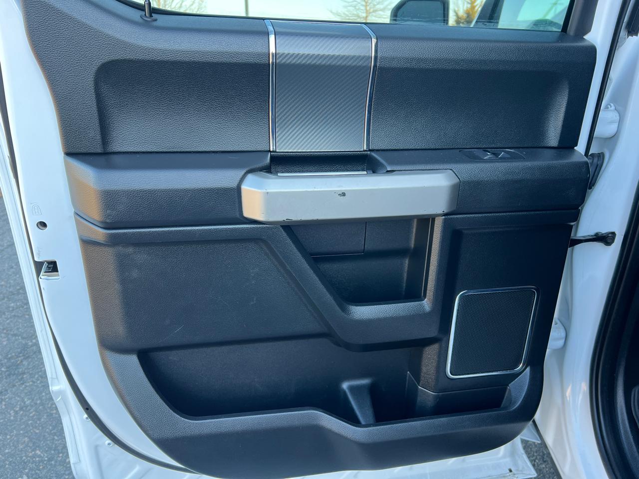 Ford F-150 4WD SuperCrew 157" Lariat 2019