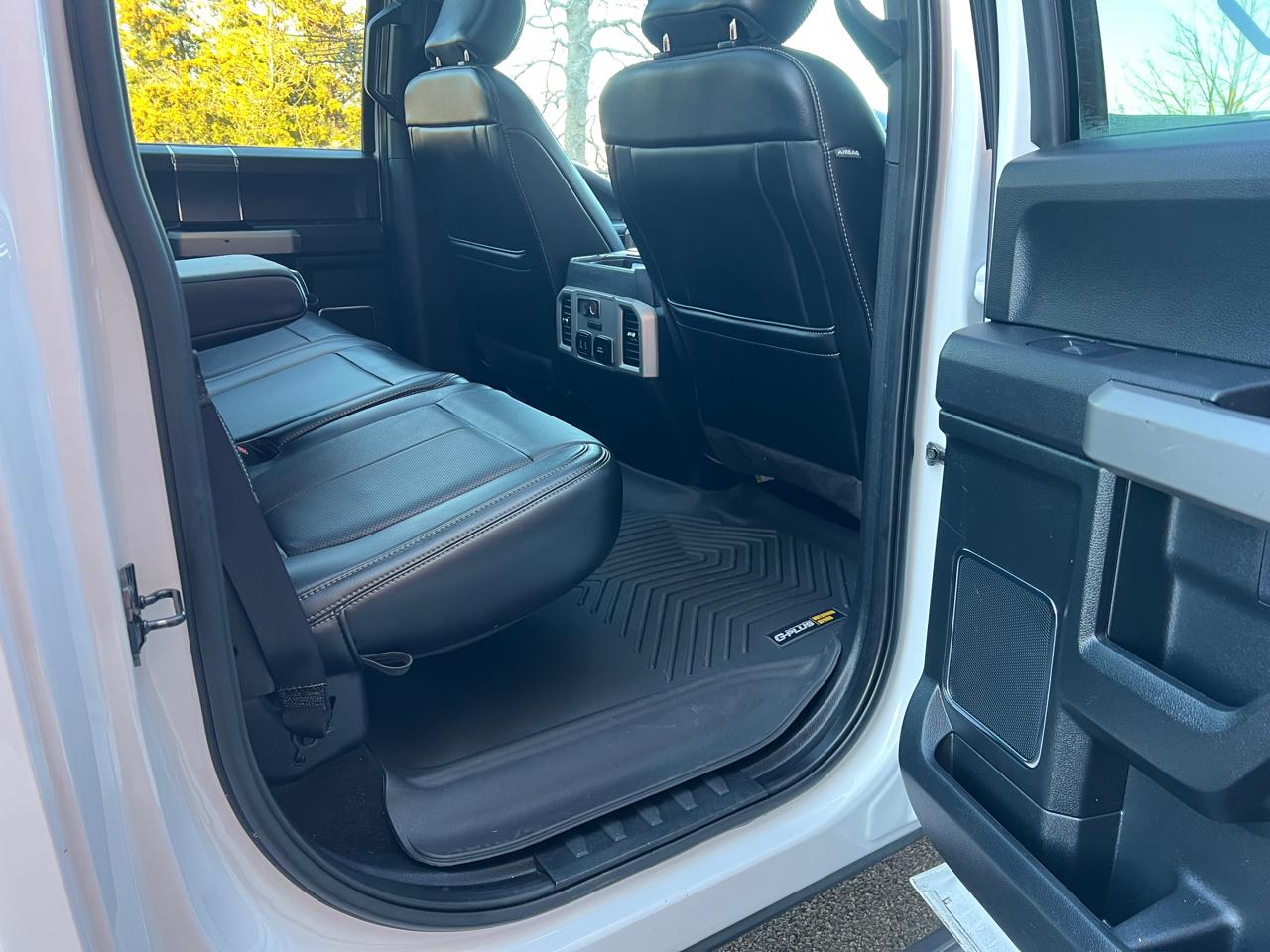 Ford F-150 4WD SuperCrew 157" Lariat 2019